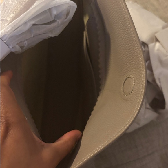 New with tags designer inspired bag - Picture 5 of 9